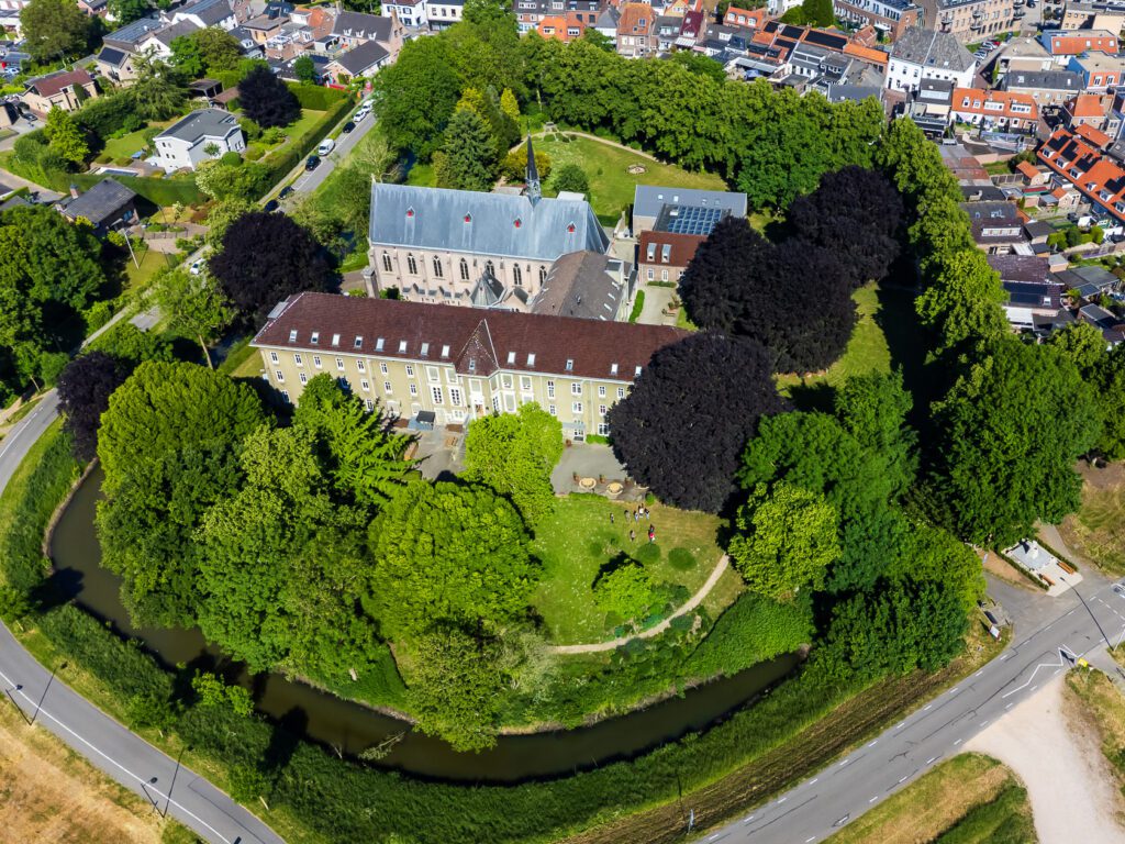 Klooster Huissen van boven gefotografeerd